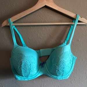 34DD Victoria’s Secret Bra